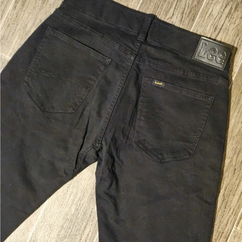 NWT Lee Extreme Motion Men’s 30x32 Black Slim Fit Straight Fit Jeans Pants - Picture 6 of 7